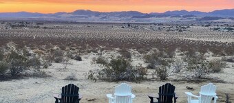 Mojave Palms · Epic Mojave Views + Sauna & Pool