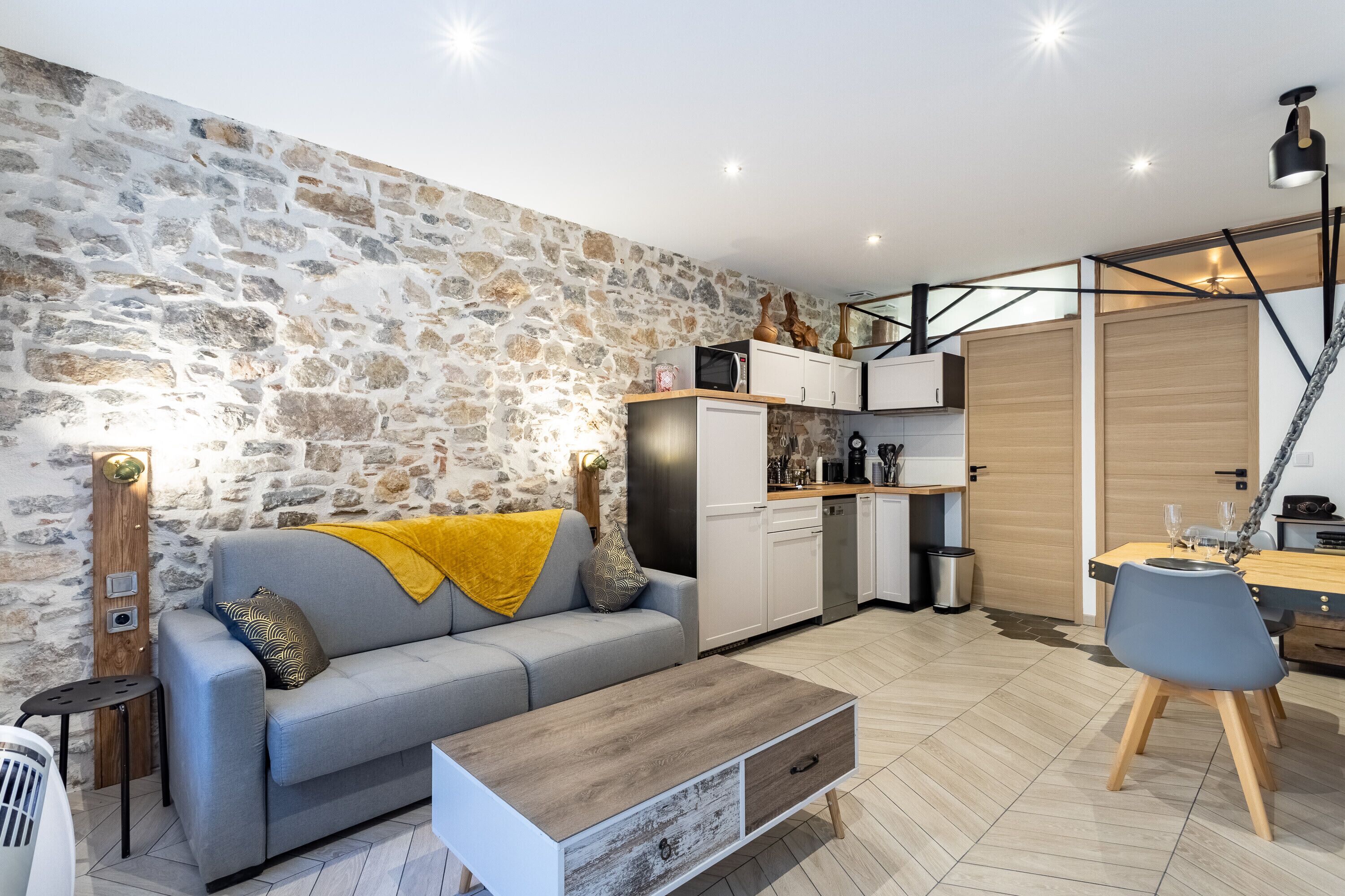 Unique and stylish AC studio downtown - Dodo et Tartine