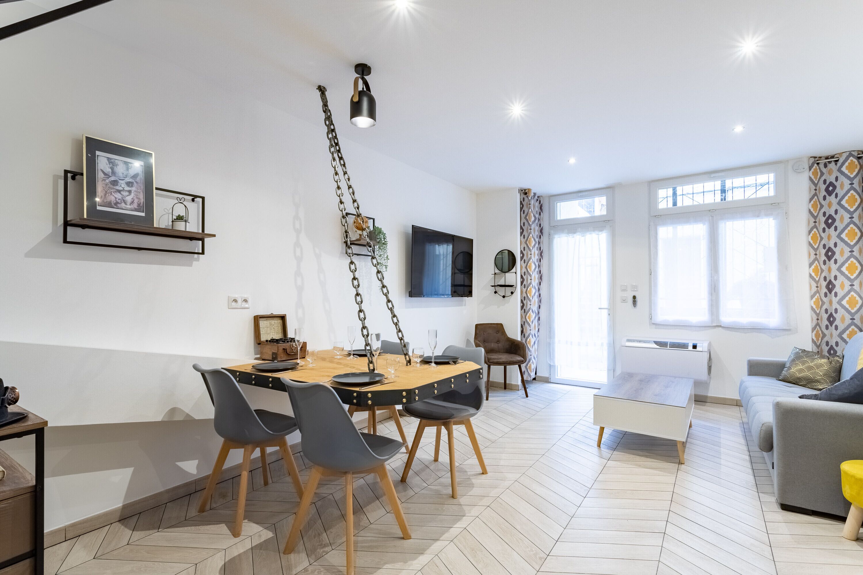 Unique and stylish AC studio downtown - Dodo et Tartine