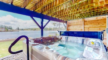 Bain à remous extérieur