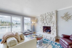 TV, fireplace, offices - Waterfront retreat with inlet access, views, deck, & fireplace - dogs OK (Shelton)