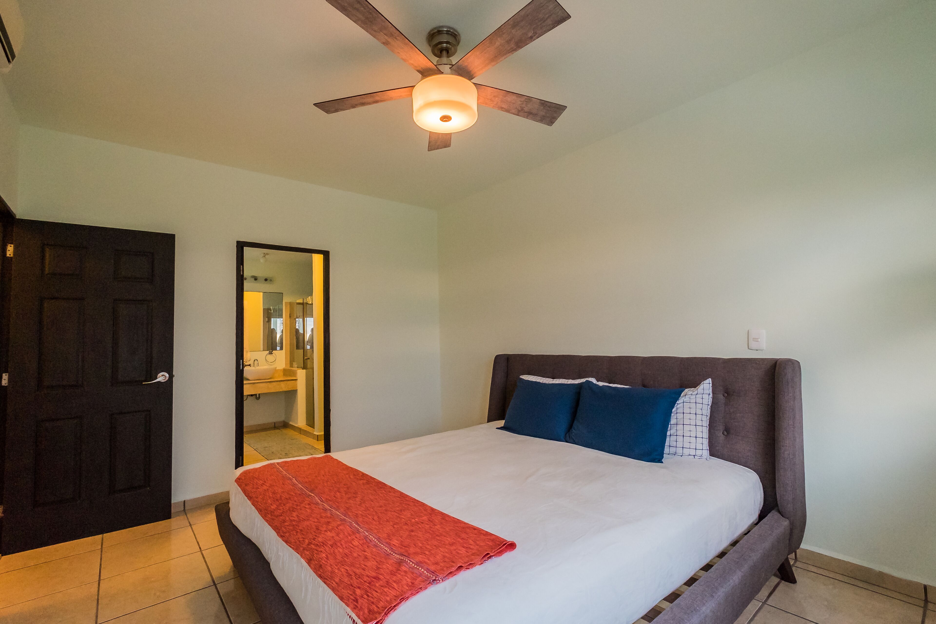 Luna Tezal T3 202- Two Bedrooms with great view