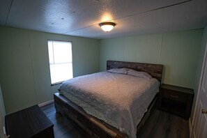 3 bedrooms, WiFi, bed sheets