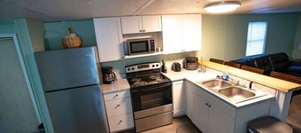 Unit B: 20 Sec Ride to Trails, Sleeps 10. King