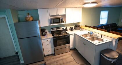 Unit B: 20 Sec Ride to Trails, Sleeps 10. King