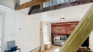 Living area - Tiny House (Olney)
