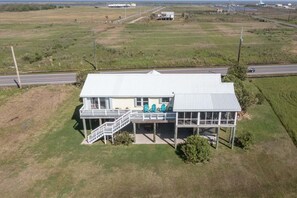 Exterior - Beach Life-Ruff E Nuff - Coastal Realty Group (Grand Isle)