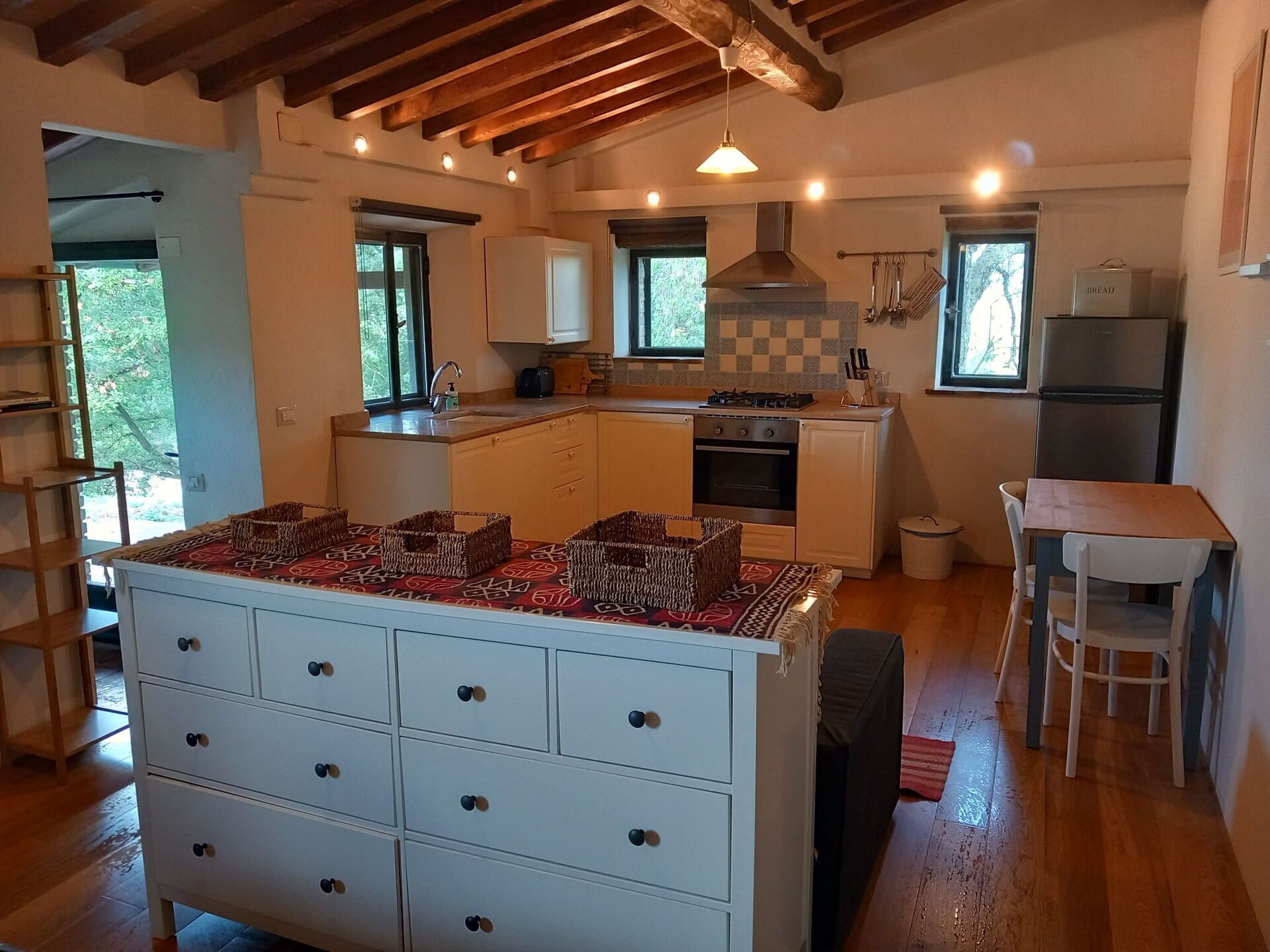 Nice apartment in villa for 2 guests with WIFI, pool, patio, panoramic view and parking