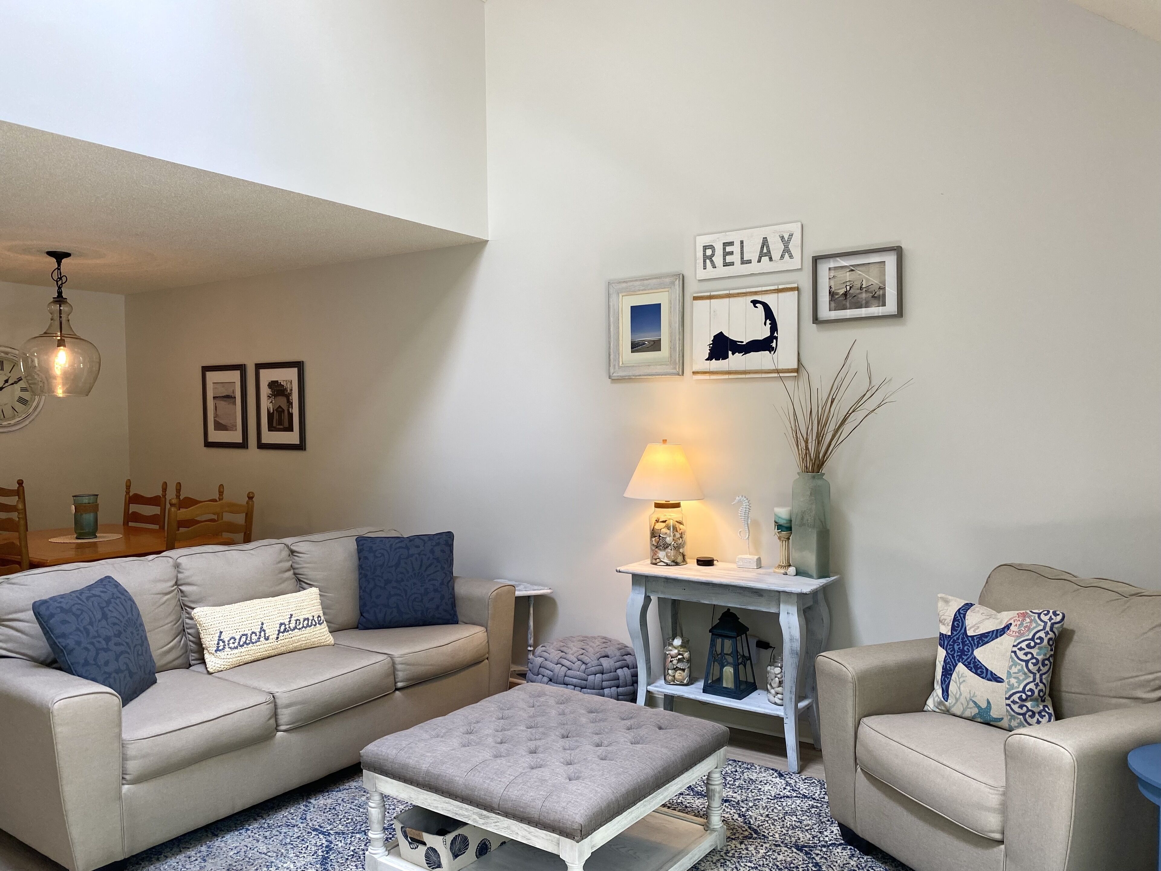 Howland Village townhouse with GOLF & POOL located just a few minutes' walk from Pools and Fitness.
