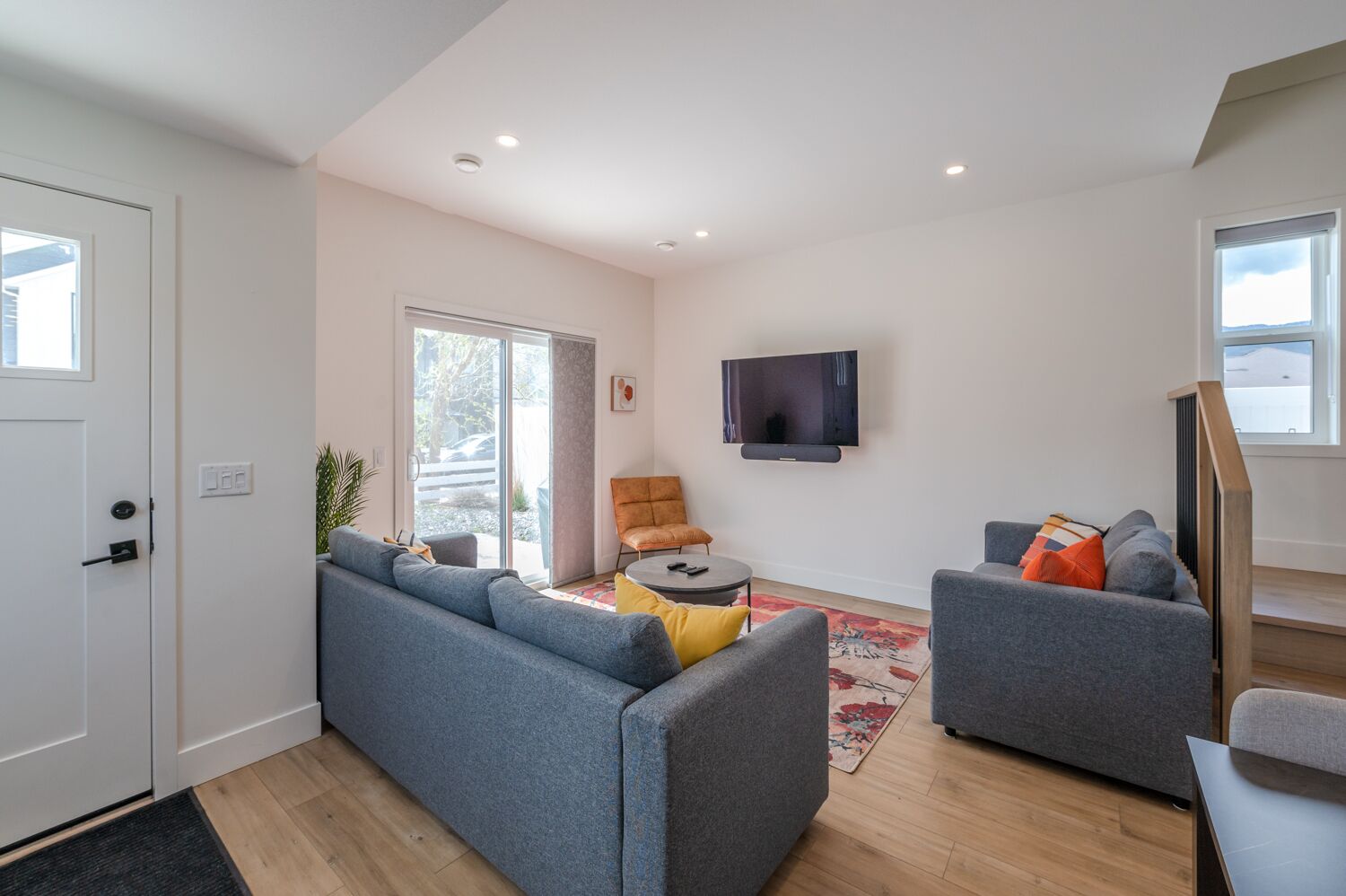 CASA MERLOT - Brand New Luxe Townhome - Very Private