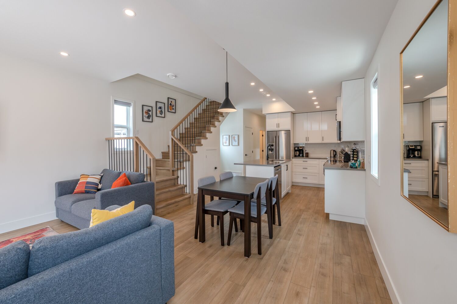 CASA MERLOT - Brand New Luxe Townhome - Very Private