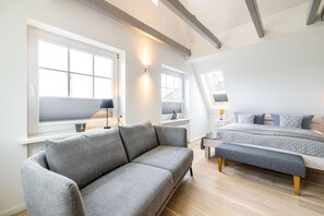 3 室のベッドルーム、セーフティボックス (室内)、アイロン / アイロン台、WiFi