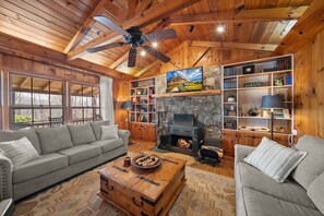 TV, fireplace, table football - Great Grandfather View - hot tub, fire pit, family games, all bedrooms on main level, views (Banner Elk)