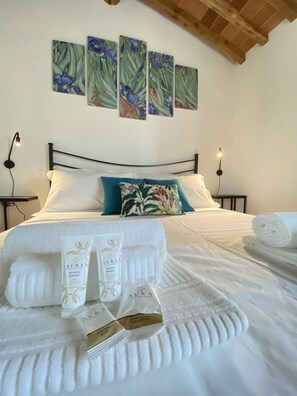 2 chambres, bureau, Wi-Fi gratuit, draps fournis