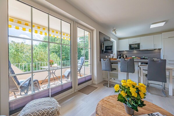 Interior - fewo1846 - South view (App. 689) / Studio apartment with balcony on the mezzanine floor - (Harrislee)