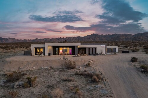 The Maya by Fieldtrip | Modern Desert Estate With Resort-Style Pool