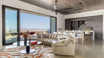 TV, fireplace, foosball, table tennis