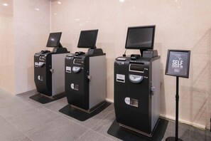 Lobby - VESSEL HOTEL HIROSHIMA PEACE BLVD (Hiroshima)