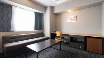 Down comforters, in-room safe, desk, laptop workspace