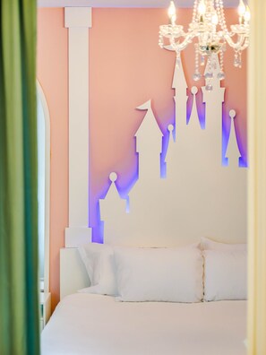 8 Schlafzimmer, Bügeleisen/Bügelbrett, Reisekinderbett, kostenloses WLAN