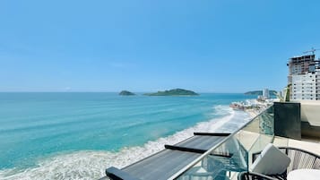 Royal Apartment, 3 Bedrooms, Sea View | Terrace/patio
