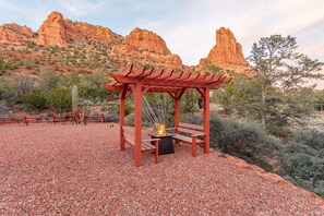 Property grounds - Castle Rock Abode ~ Hiking In Your Back Yard (Sedona)