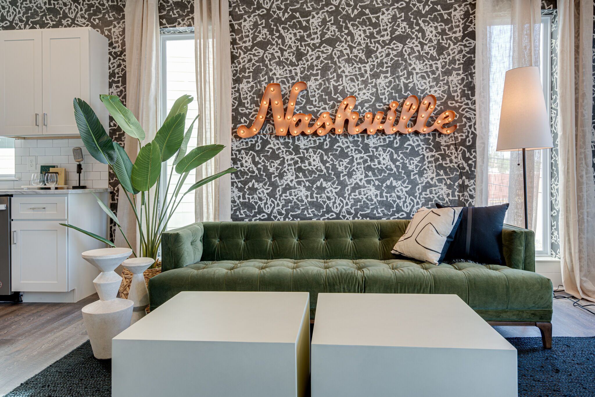 JUNGLE COUNTRY - MIN TO BROADWAY