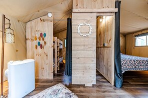 10 Schlafzimmer, WLAN