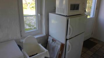 Køleskab, ovn, kogeplade, opvaskemaskine