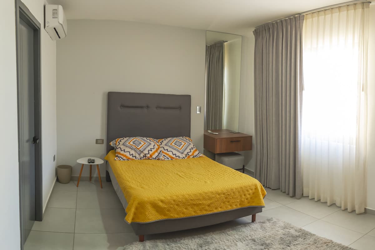 City Apartment | 2 bedrooms, free WiFi, bed sheets