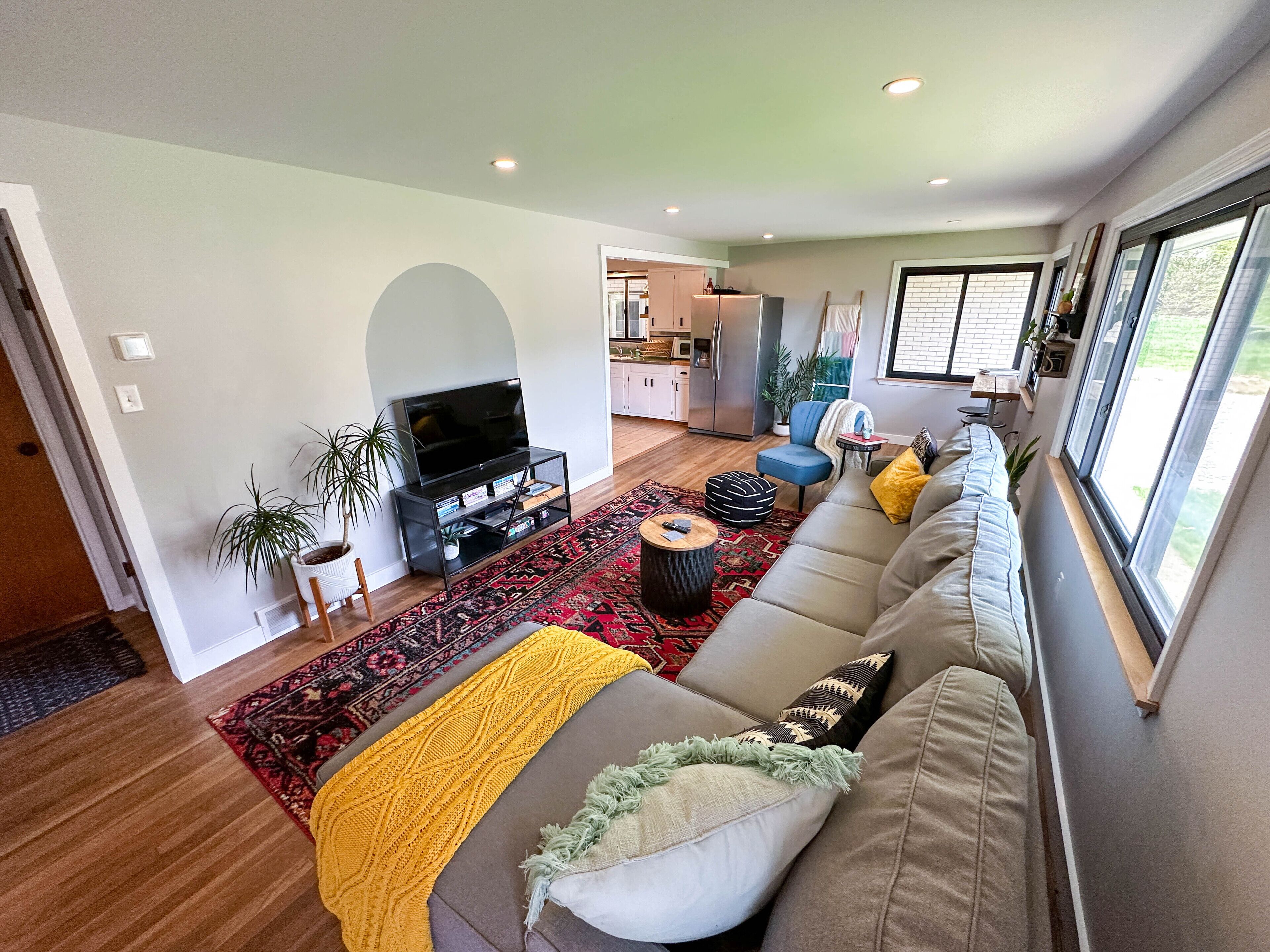 Conveniently located ranch style home in the North Hills of Pittsburgh!