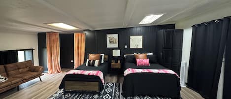 1 bedroom, bed sheets