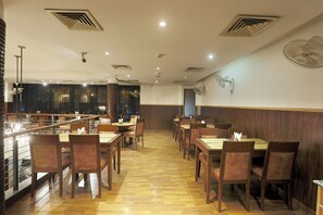 Restaurant - Arch Plaza - Near Yashobhoomi Dwarka (New Delhi)