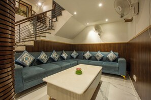 Lobby - Arch Plaza - Near Yashobhoomi Dwarka (New Delhi)