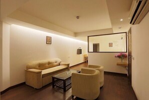 Room - Arch Plaza - Near Yashobhoomi Dwarka (New Delhi)