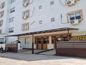 Fachada de la propiedad