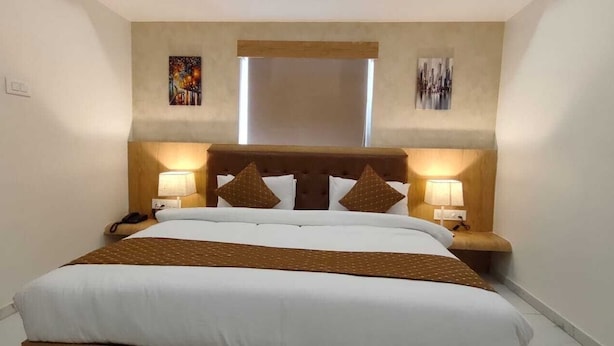 Iron/ironing board, free WiFi - Signum CityScapes The Royal Castle Plaza. (Rajkot)