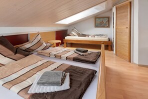 1 quarto, Wi-Fi de cortesia, roupa de cama