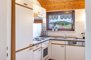 Refrigerador, horno, placa de cocina, lavavajillas