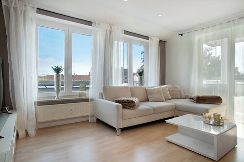 Apartment 'Römerpark Bergblick' with mountain view, balcony, garage and WIFI