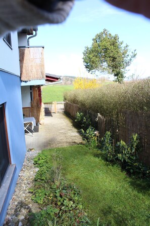 Property grounds - Apartment 'Am Barthelwald' with Private Terrace and Wi-Fi (Wilhelmsdorf)