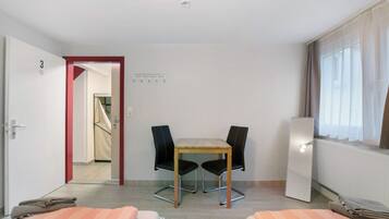 3 Schlafzimmer, Bügeleisen/Bügelbrett, kostenloses WLAN, Bettwäsche