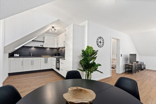 Moderne Ferienwohnung Lio - See und Zentrum mit WLAN