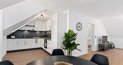 Modern Apartment Lio - Nearby Lake and City Center with Wi-Fi