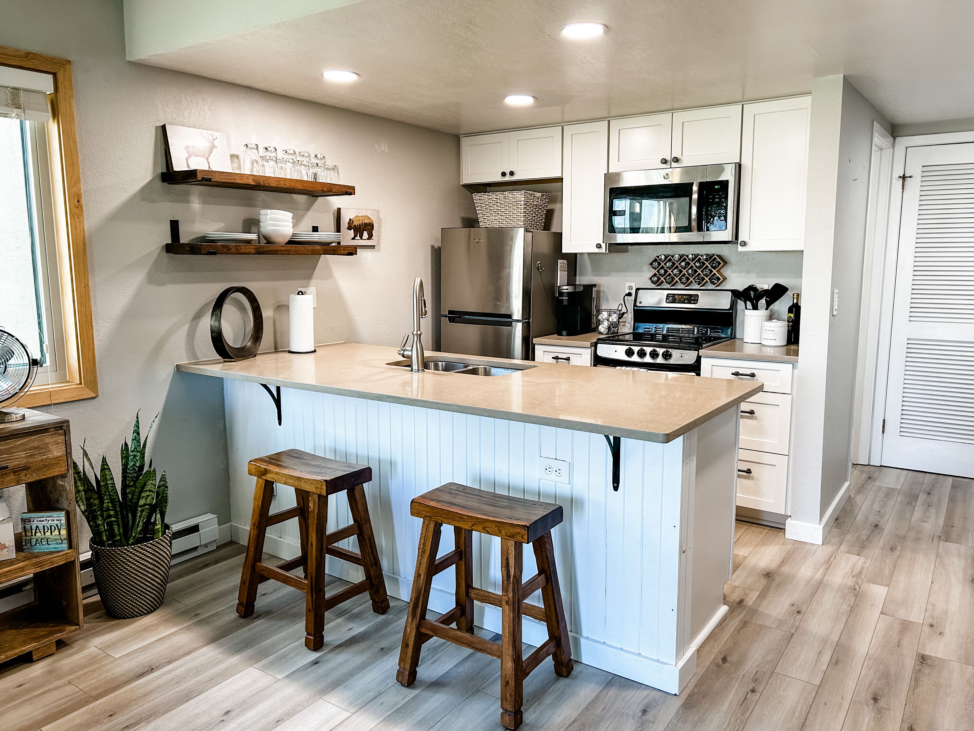 Ski in and Out Mountain Retreat with Views