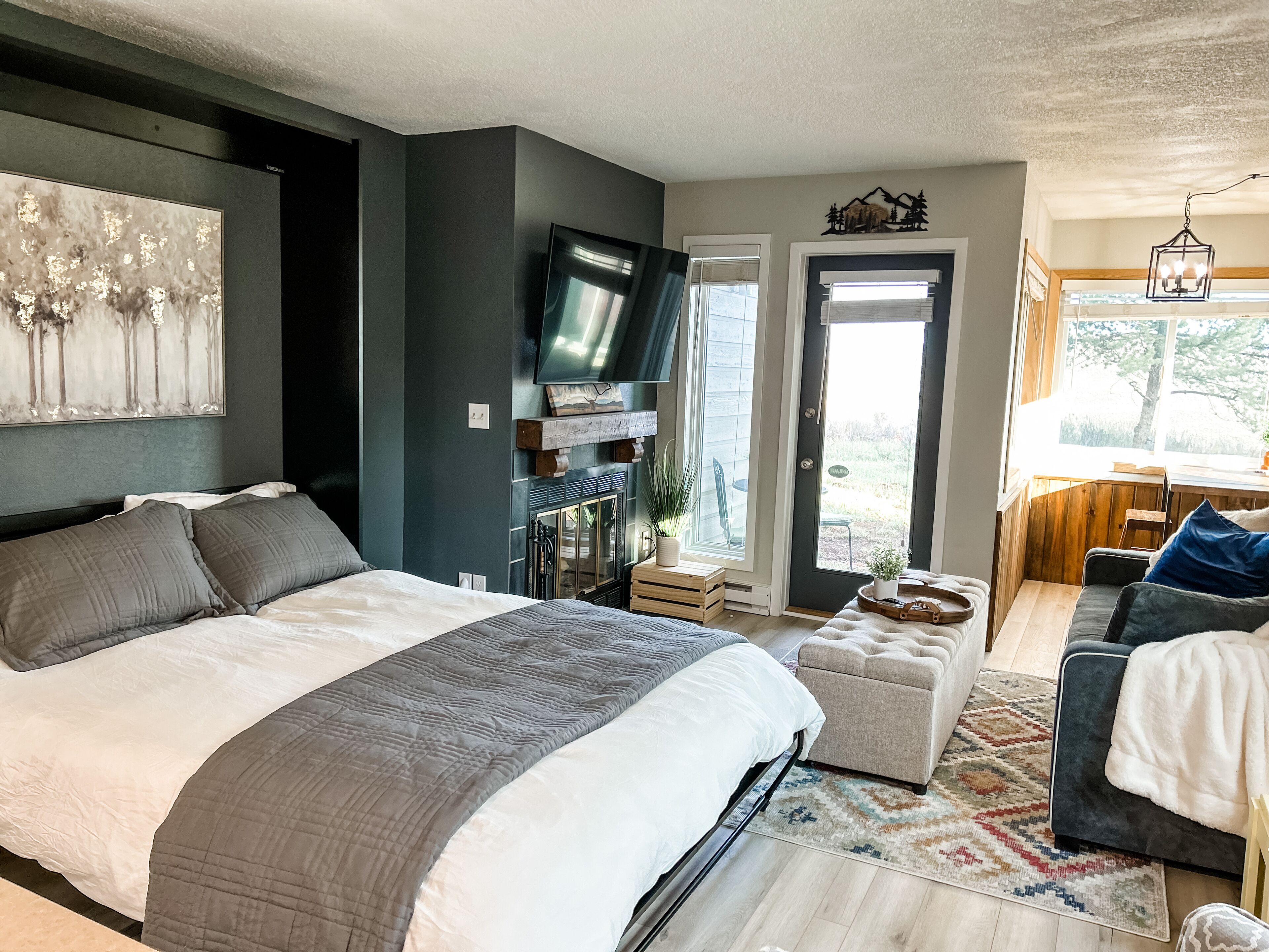 Ski in and Out Mountain Retreat with Views