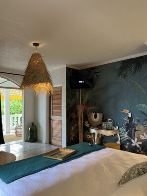 Quadruple Room | Premium bedding, in-room safe, blackout drapes, free WiFi - Maison Taina (Arue)