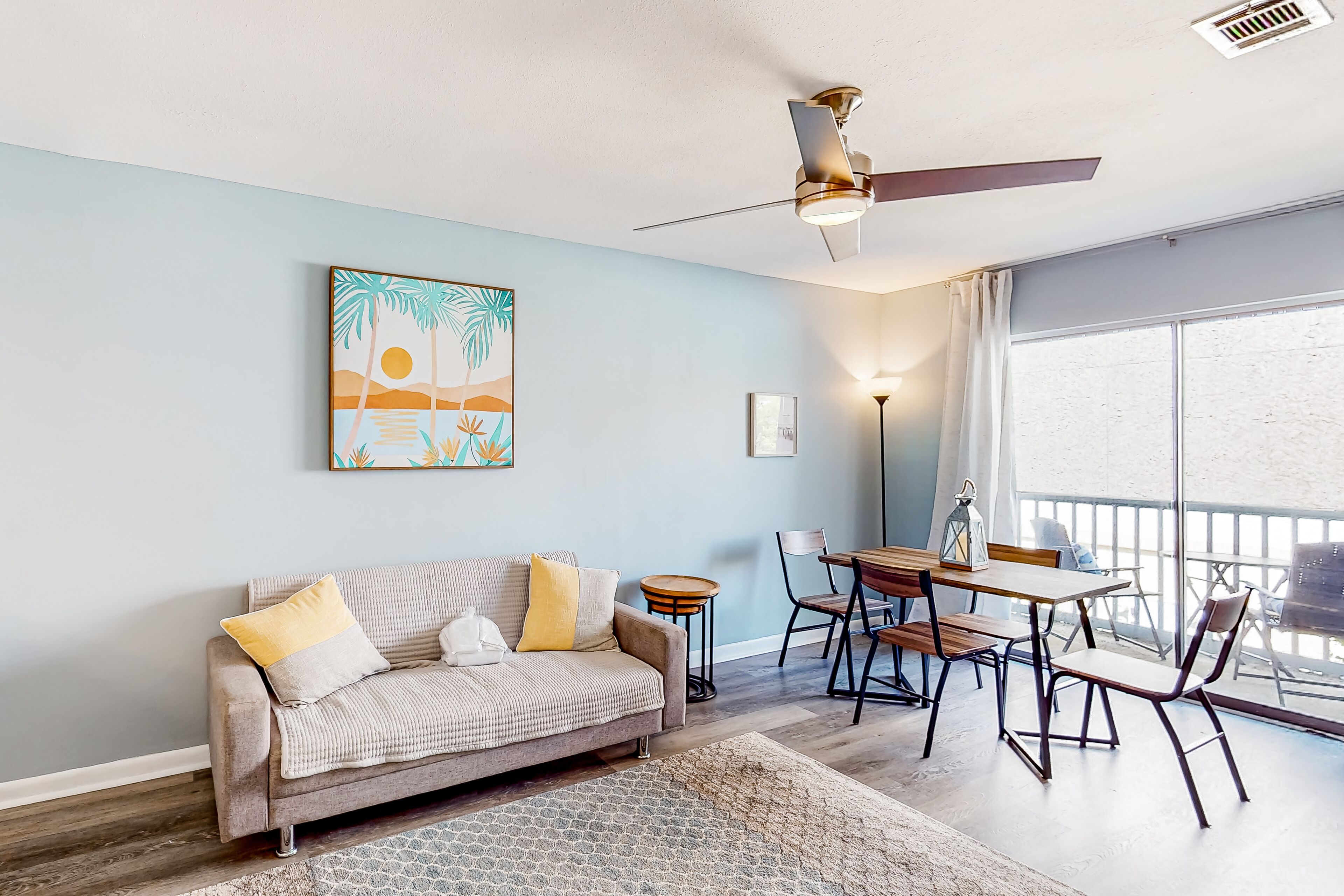 2nd-floor dog-friendly condo near the ocean with outdoor pool, balcony, & W/D