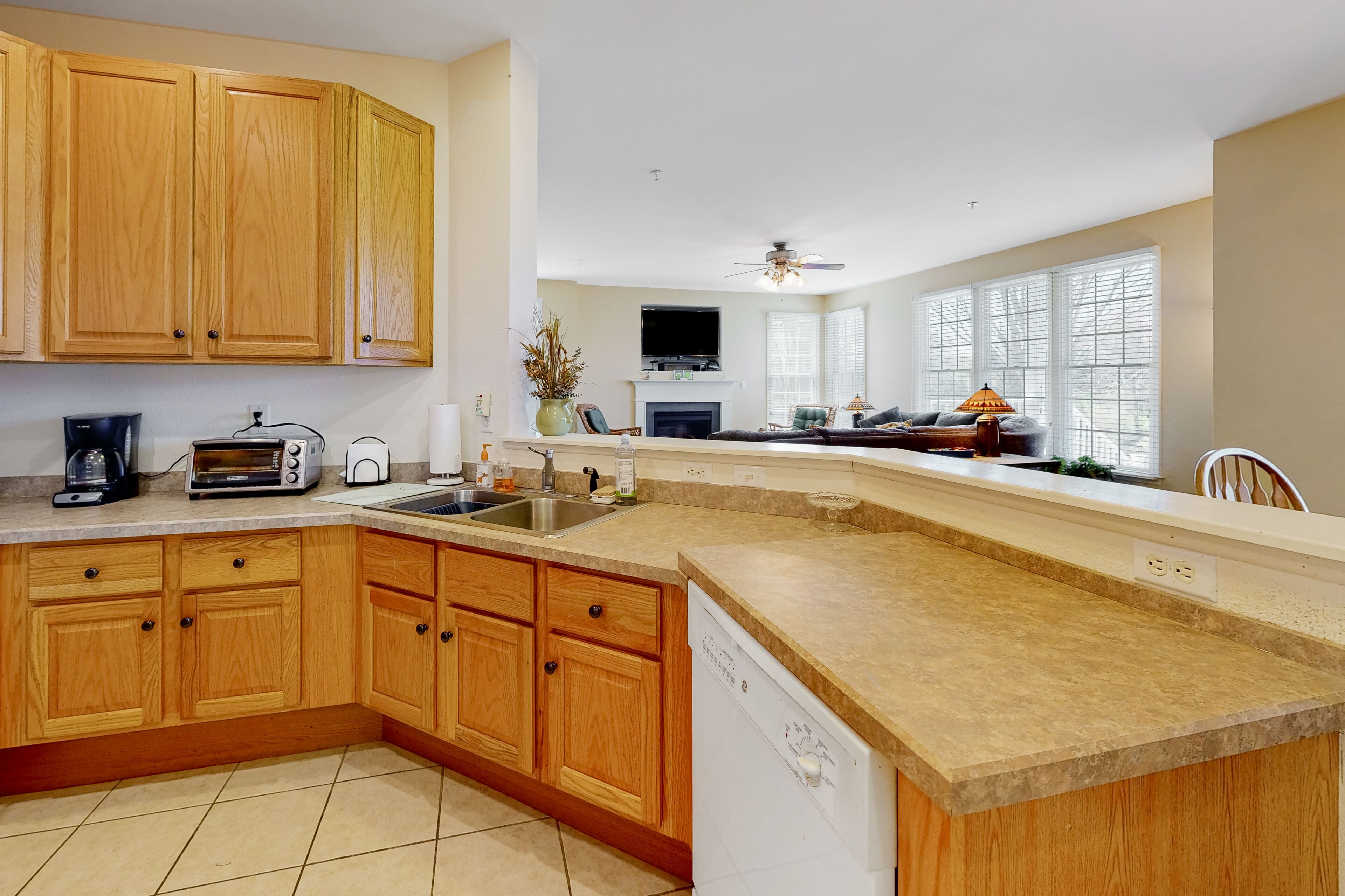 Bear Trap Dunes dog-friendly condo with tennis court, fireplace, W/D, & pool