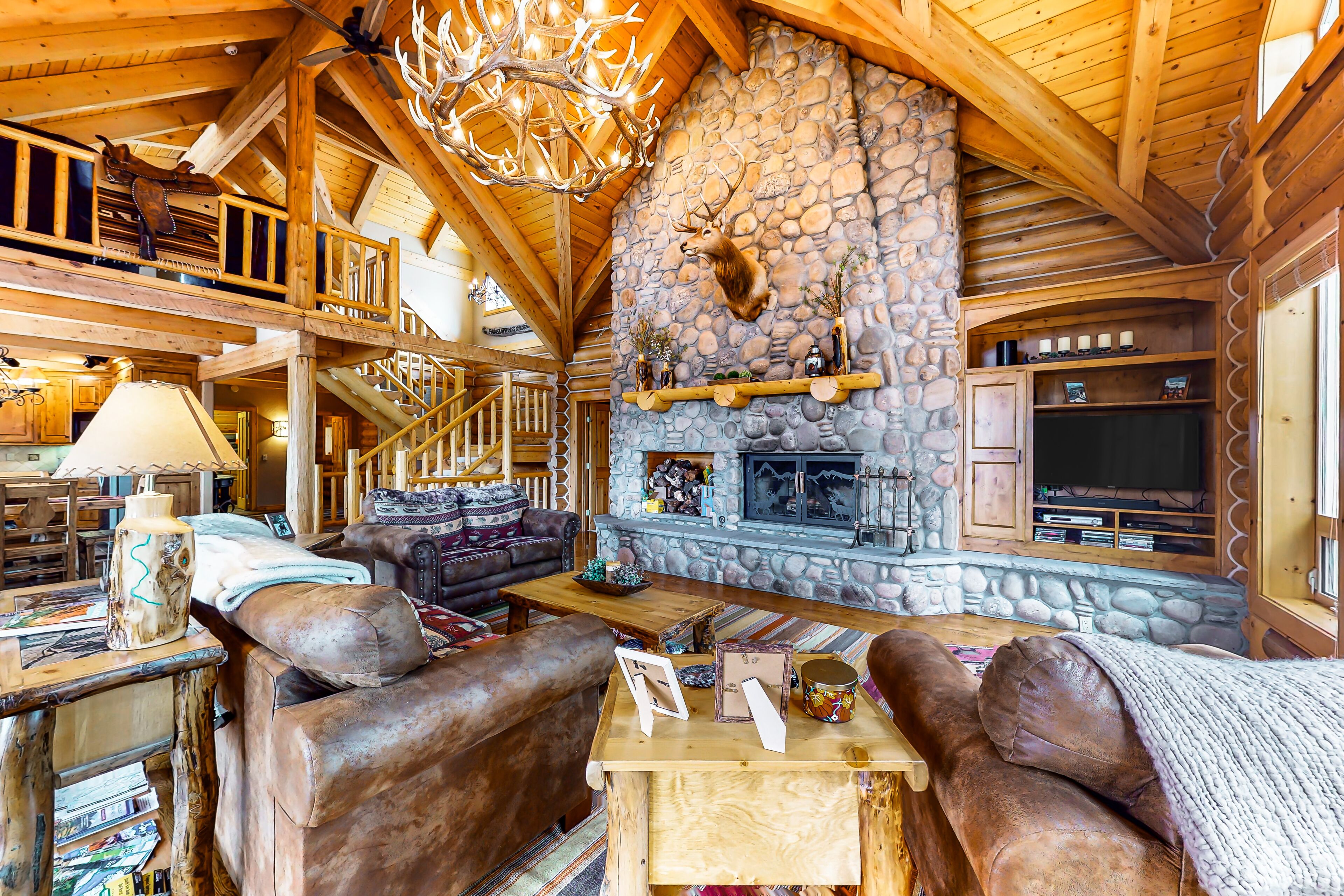 Stunning mountain view home with hot tub, fireplace, W/D, game room, & kitchen